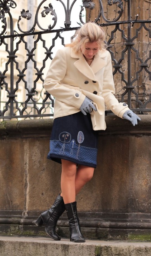 0056_P_slide_bavlna_polyester_bez_podšívky_modrá_modrá_áčková_1kapsa_tunýlek_tmavěmodrá_modrá_les_třistromy LaJuPe sukně dámská bavlna_polyester_bez_podšívky_modrá_modrá_áčková_1kapsa_tunýlek_tmavěmodrá_modrá_les_třistromy