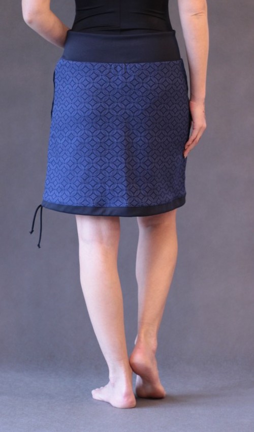 LaJuPe sukně polyester_elastan_bez_podšívky_modrá_modrá_áčková_1kapsa_tunýlek_modrá_modrá_kytka_6tikvět