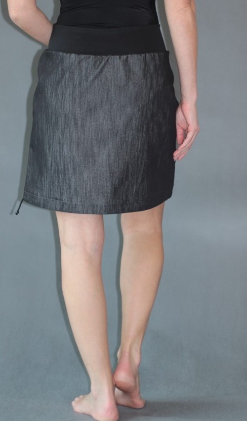 LaJuPe antracitová sukně bavlna_polyester_bez_podšívky_černá_červená_áčková_1kapsa_tunýlek_černá_červenobílá_kytka_6tikvět