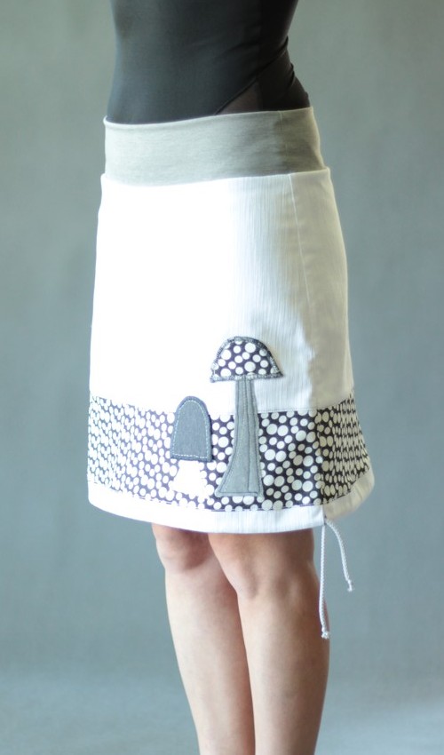 0159_P_detail_bavlna_elastan_bez_podšívky_bílá_černá_se_sedlem_dole_1kapsa_tunýlek_světle šedá_černošedá_houby_dvěhouby LaJuPe příklad dámské riflové sukně bavlna_elastan_bez_podšívky_bílá_černá_se_sedlem_dole_1kapsa_tunýlek_světle šedá_černošedá_houby_dvěhouby