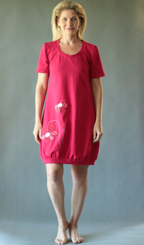 0171_P_zepredu_bavlna_elastan_bez_podšívky_červená_bílá__1kapsa_úplet__červenobílá_kytka_dvěkytky LaJuPe dámské šaty bavlna_elastan_bez_podšívky_červená_bílá__1kapsa_úplet__červenobílá_kytka_dvěkytky