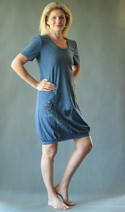 LaJuPe dámské šaty bavlna_elastan_bez_podšívky_džínová_modrá__1kapsa_úplet__modrodžínová_louka_zvonky