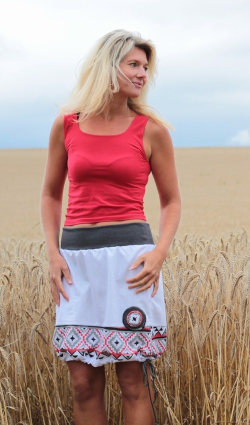 LaJuPe bílá riflová sukně bavlna_polyester_bez_podšívky_bílá_červená_áčková_1kapsa_tunýlek_šedá_černočervená_terč_indian