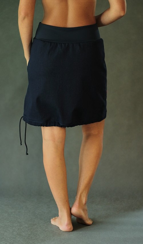 0096_P_zezadu_bavlna_polyester_bez_podšívky_modrá_růžová_áčková_1kapsa_tunýlek_tmavěmodrá_růžová_kytka_šestikvět LaJuPe riflová sukně do a bavlna_polyester_bez_podšívky_modrá_růžová_áčková_1kapsa_tunýlek_tmavěmodrá_růžová_kytka_šestikvět