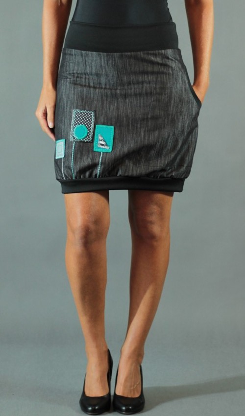 0242_P_zepredu_bavlna_polyester_bez_podšívky_antracit_azurová_áčková_1kapsa_úplet_černá_azurová_les_hranaté stromy LaJuPe moderní sukně bavlna_polyester_bez_podšívky_antracit_azurová_áčková_1kapsa_úplet_černá_azurová_les_hranaté stromy