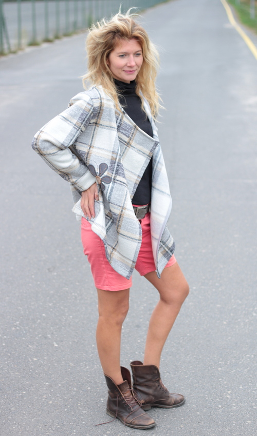 LaJuPe kardigan s rukávy viskóza__bez_podšívky_hnědá_krémová_áčkový_bez_kapes_šedá_kytka_kytka