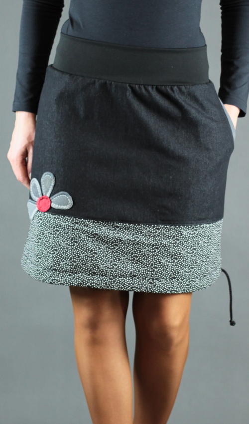 LaJuPe sukně xl bavlna_polyester_bez_podšívky_černá_černá_se_sedlem_dole_1kapsa_tunýlek_černá_šedočervená_kytka_polokvět