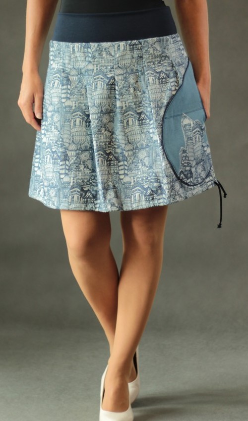 LaJuPe jedinečná sukně bavlna_elastan_bez_podšívky_modrá_bílá_skládaná_1kapsa_tunýlek_modrá_modrobílá_hrad LaJuPe jedinečná sukně bavlna_elastan_bez_podšívky_modrá_bílá_skládaná_1kapsa_tunýlek_modrá_modrobílá_hrad
