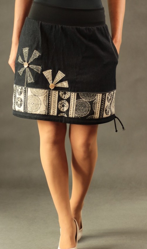 LaJuPe sukně s lycrou bavlna_elastan_bez_podšívky_okrová_černá_se_sedlem_dole_1kapsa_tunýlek_černá_okrovočerná_mlýn LaJuPe sukně s lycrou bavlna_elastan_bez_podšívky_okrová_černá_se_sedlem_dole_1kapsa_tunýlek_černá_okrovočerná_mlýn