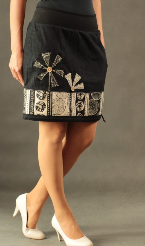 LaJuPe sukně s lycrou bavlna_elastan_bez_podšívky_okrová_černá_se_sedlem_dole_1kapsa_tunýlek_černá_okrovočerná_mlýn LaJuPe sukně s lycrou bavlna_elastan_bez_podšívky_okrová_černá_se_sedlem_dole_1kapsa_tunýlek_černá_okrovočerná_mlýn