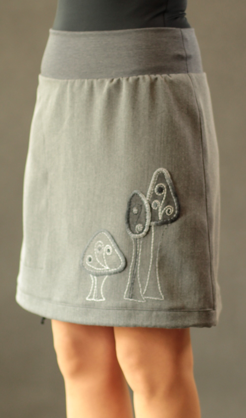 LaJUPe jednobarevná sukně viskóza_polyester_bez_podšívky_šedá_šedá_áčková_1kapsa_tunýlek_šedá_šedá_les LaJUPe jednobarevná sukně viskóza_polyester_bez_podšívky_šedá_šedá_áčková_1kapsa_tunýlek_šedá_šedá_les