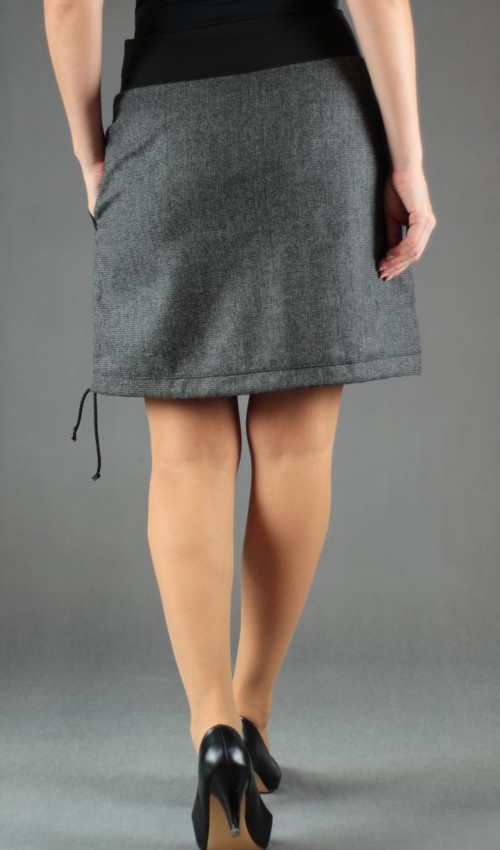 LaJuPe zimní dámská sukně vlna_viskóza_s_podšívkou_šedá_černá_áčková_1kapsa_tunýlek_černá_černočervená_kytka_šestikvět LaJuPe zimní dámská sukně vlna_viskóza_s_podšívkou_šedá_černá_áčková_1kapsa_tunýlek_černá_černočervená_kytka_šestikvět