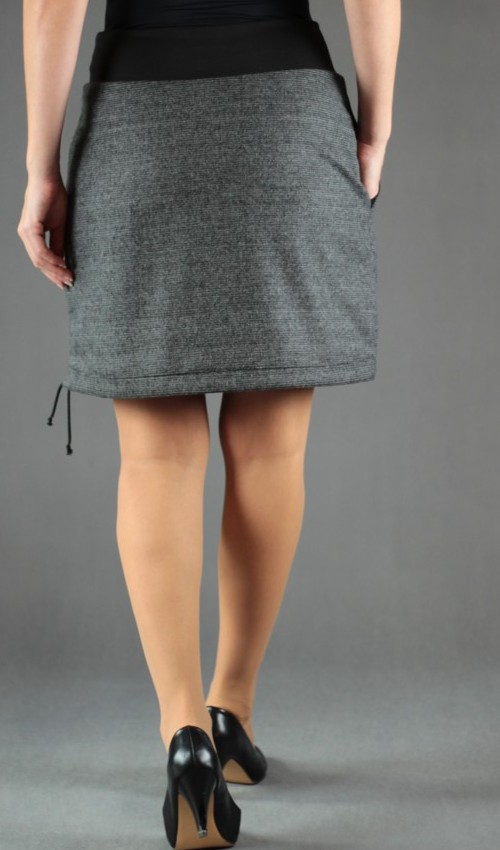 LaJuPe dámská vlněná zimní sukně vlna viskóza_s_podšívkou_šedá_šedočerná_áčková_1kapsa_tunýlek_černá_šedočerná_louka_třizvonky LaJuPe dámská vlněná zimní sukně vlna viskóza_s_podšívkou_šedá_šedočerná_áčková_1kapsa_tunýlek_černá_šedočerná_louka_třizvonky