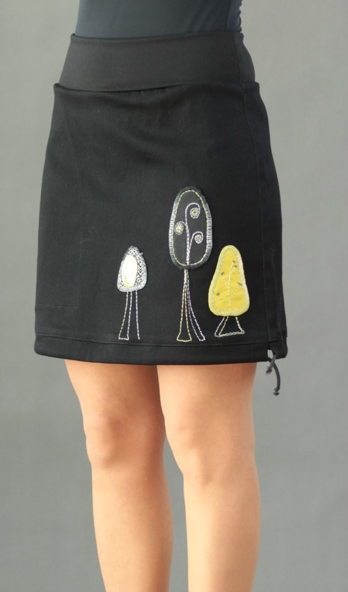 0411_P_detail_bavlna_polyester_bez_podšívky_černá_olivová_áčková_1kapsa_tunýlek_černá_černo olivová_les_stromy