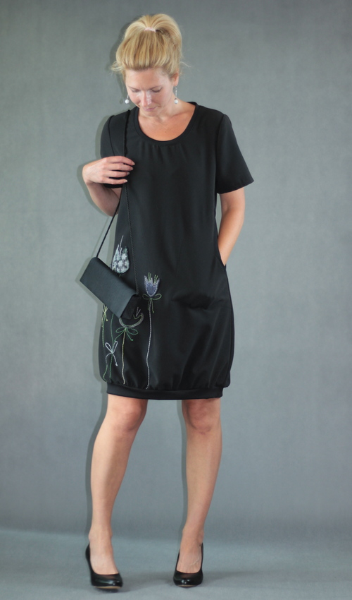 0450_P_zepredu_polyester_viskóza_bez_podšívky_černá_zelená__1kapsa_úplet__zeleno černá_tulipán_louka