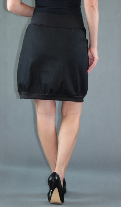 0452_P_zezadu_bavlna_polyester_bez_podšívky_černá_žlutá_áčková_1kapsa_úplet_černá_žlutočerná_květ_kytka