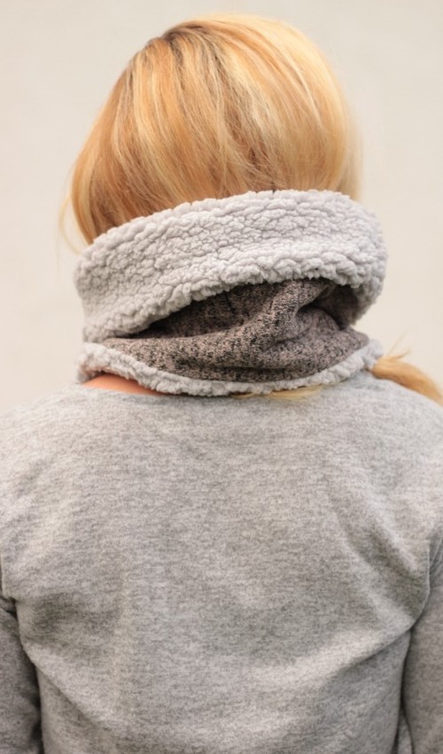 055_P_zezadu_polyester_polyester_s_podšívkou_šedá_hnědá___šedočervená_květ_půlkvět