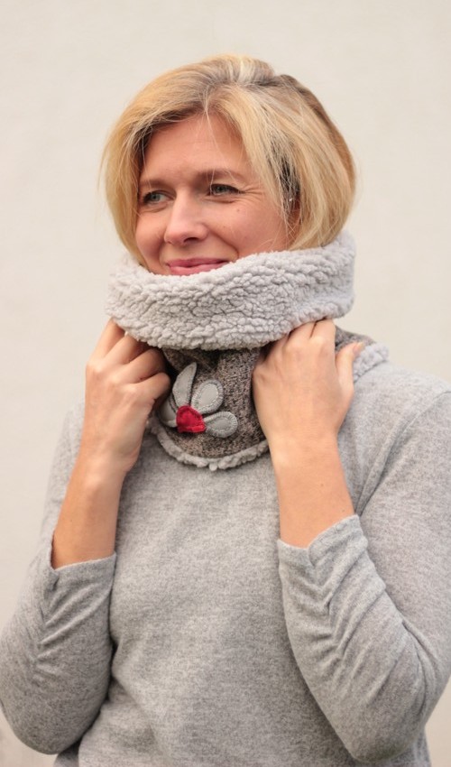 055_P_šikmo_polyester_polyester_s_podšívkou_šedá_hnědá___šedočervená_květ_půlkvět