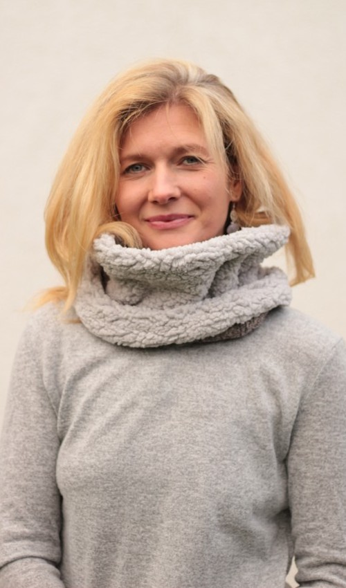 055_další_detail_polyester_polyester_s_podšívkou_šedá_hnědá___šedočervená_květ_půlkvět