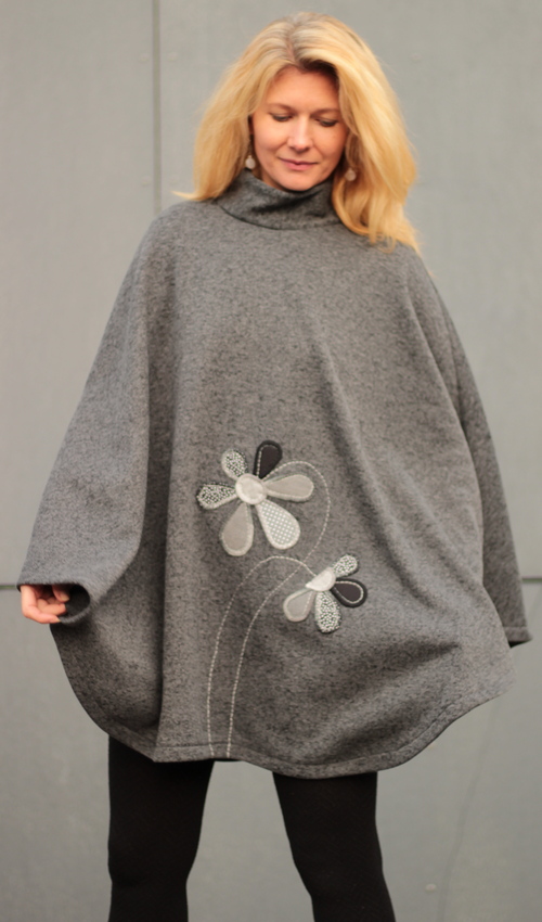 056_P_slide_polyester_polyester_bez_podšívky_modrošedá_šedá_áčkový_bez_kapes_šedomodré_květiny_kytky