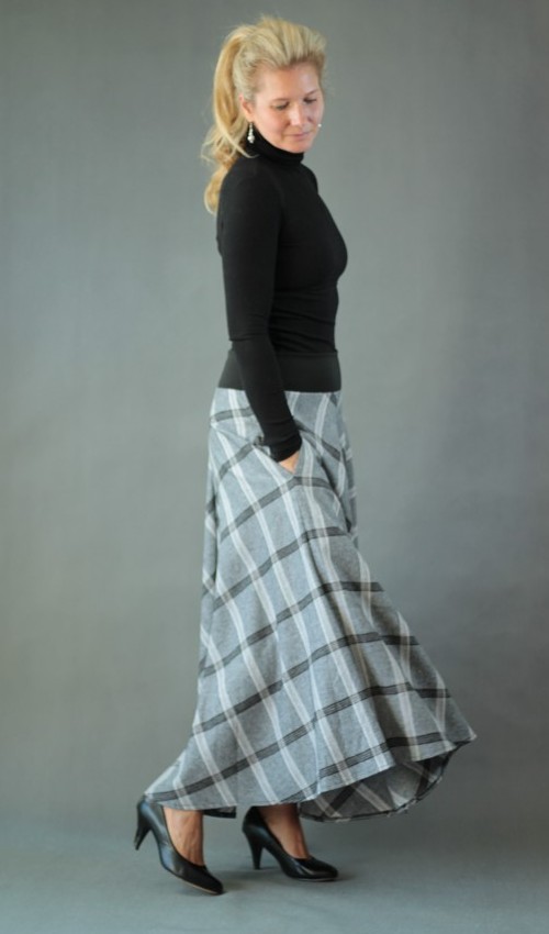 0551_P_šikmo_viskóza_len_bez_podšívky_šedá_černá_kolová_2kapsy_hladké_černá_černobílá_káro_velké1