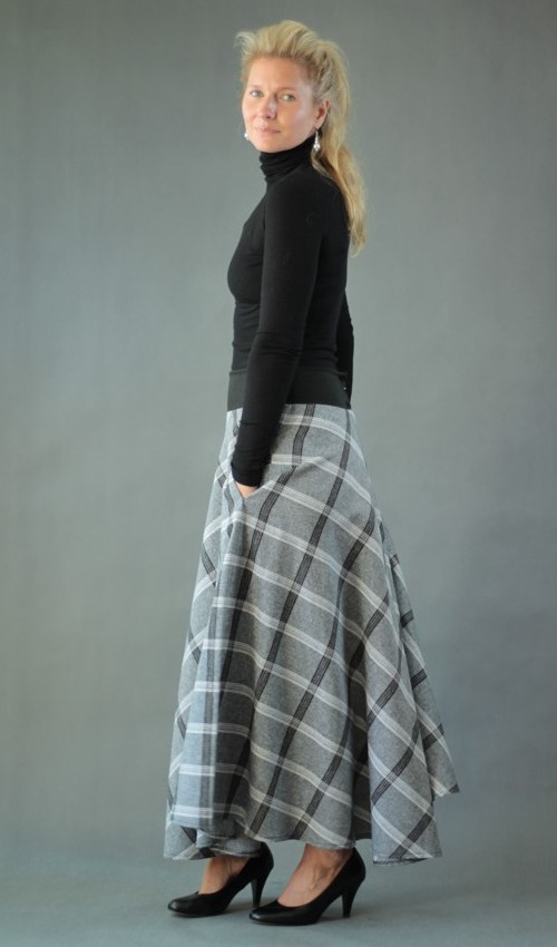 0551_P_zezadu_viskóza_len_bez_podšívky_šedá_černá_kolová_2kapsy_hladké_černá_černobílá_káro_velké