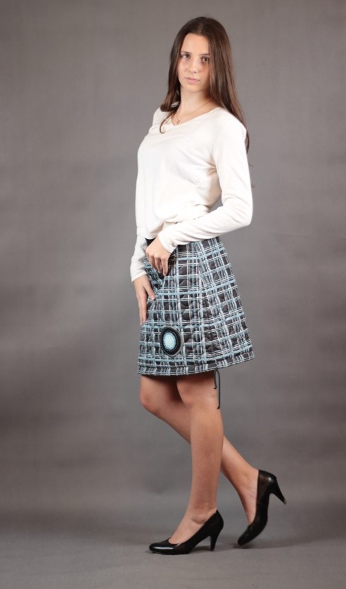 0580_P_šikmo_polyester_elastan_s_podšívkou_černá_tyrkysová_áčková_1kapsa_tunýlek_černá_prošev_terč_terč1