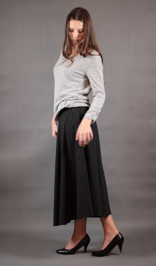 0591_P_detail_bavlna_polyester_s_podšívkou_černá_černá_kolová_2kapsy_hladké_černá_pružka_pruhy_šikmo