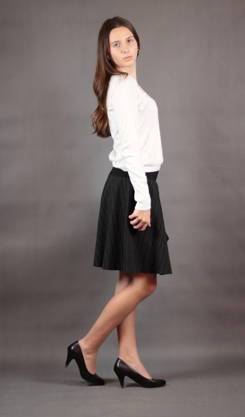 0592_P_šikmo_bavlna_polyester_s_podšívkou_černá_černá_kolová_bez_kapes_hladké_černá_pružka_pruhy_šikmo