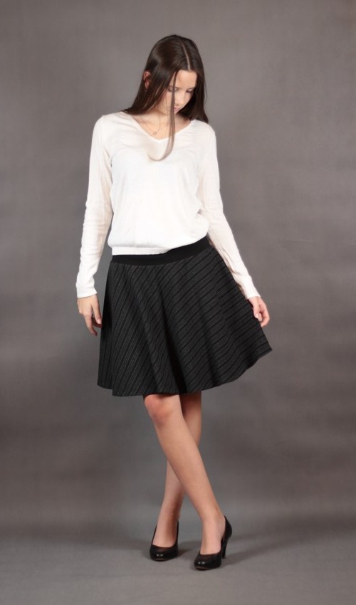 0592_P_zepredu_bavlna_polyester_s_podšívkou_černá_černá_kolová_bez_kapes_hladké_černá_pružka_pruhy_šikmo